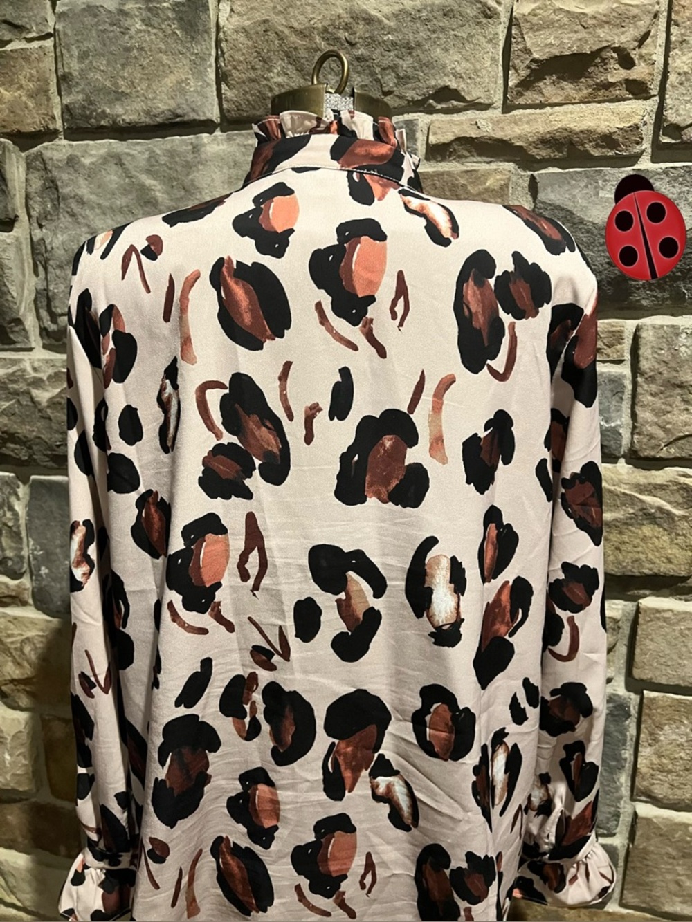 Eloquii Multicolor Abstract Print Blouse in Cream, Black and Brown Size 14 - Picture 3 of 6